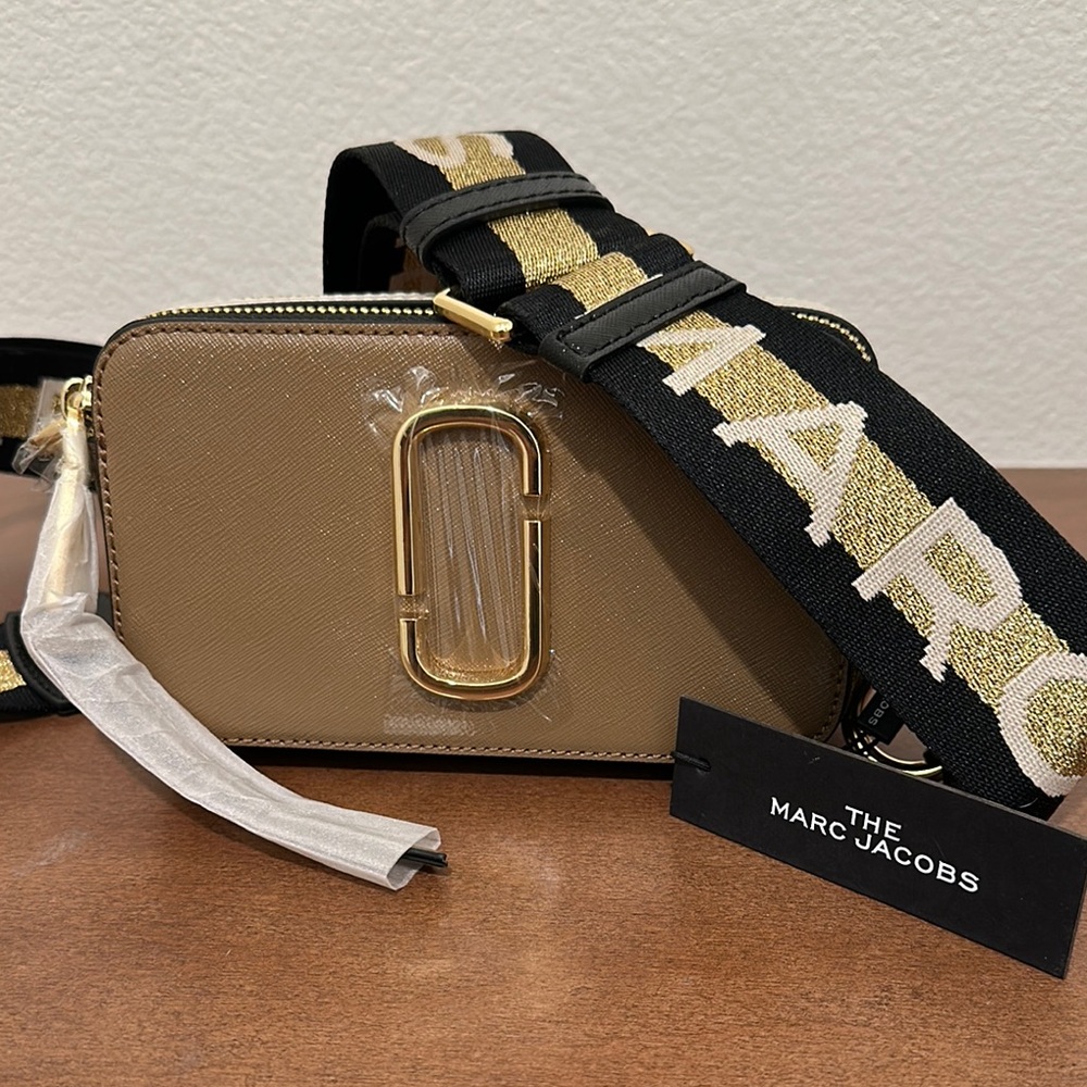 Marc Jacobs Gold Key & Card Holder